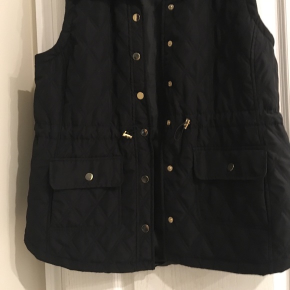 Vest worn one time - Picture 2 of 2